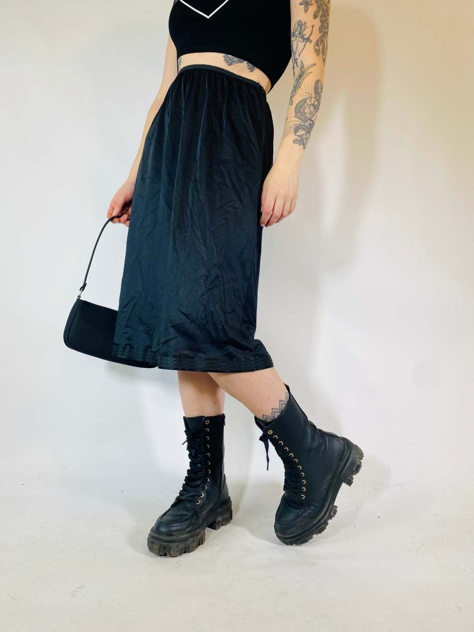 Vintage Size S satin lace slip skirt in black