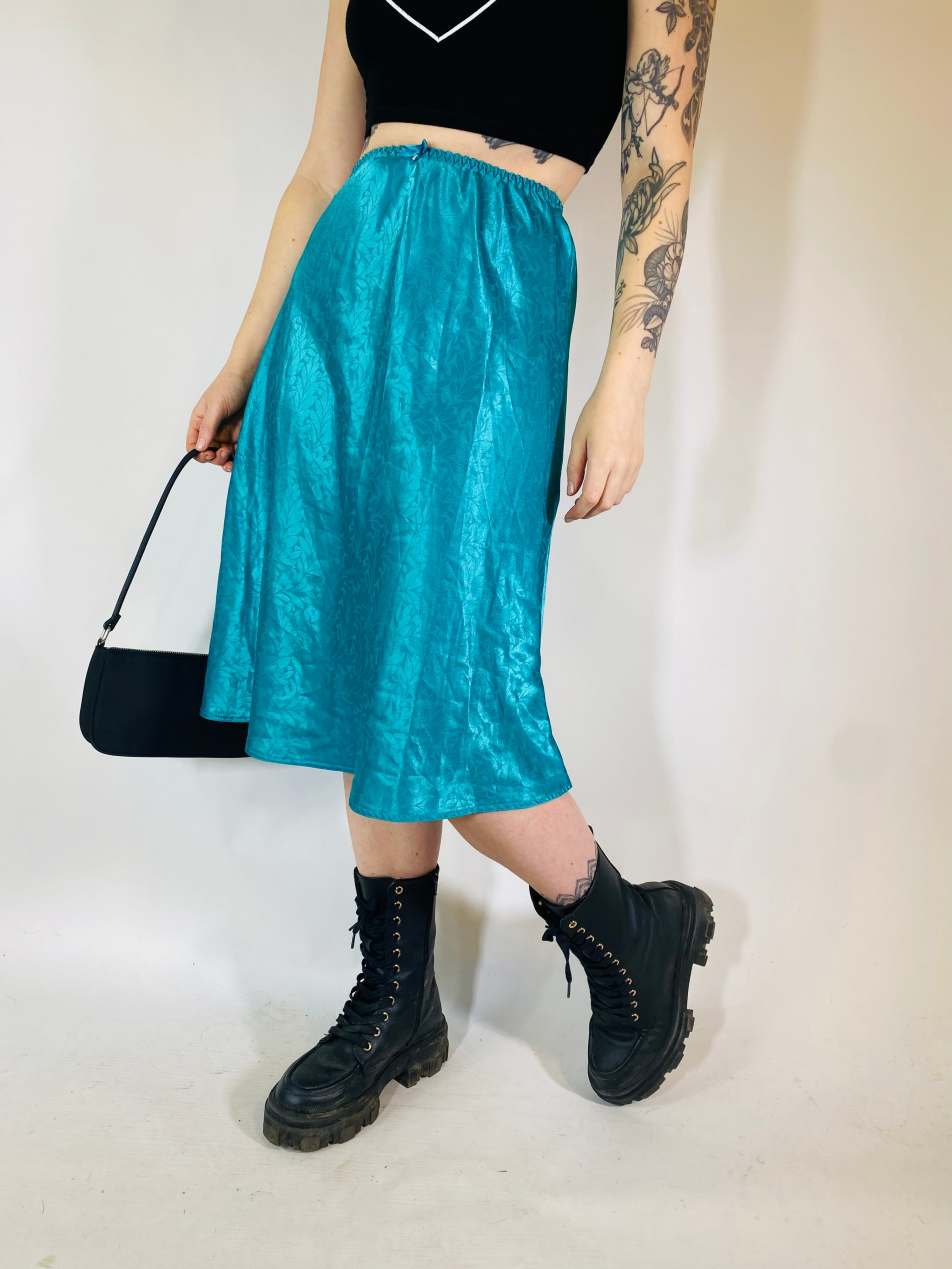 Vintage Size S satin midi slip skirt in green