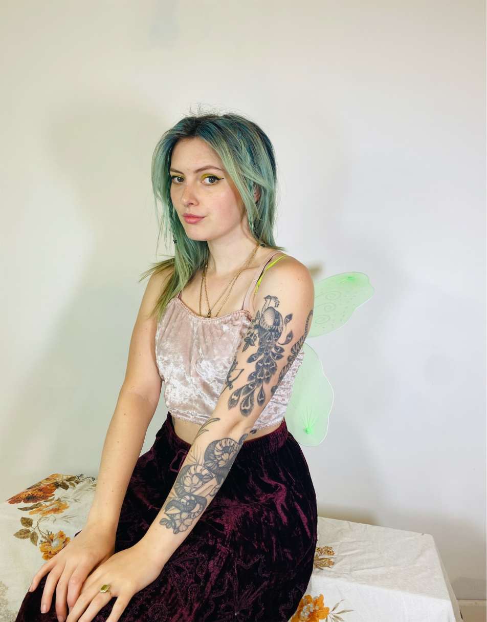 Vintage Size S Y2K fairycore velvet crop top in pastel pink
