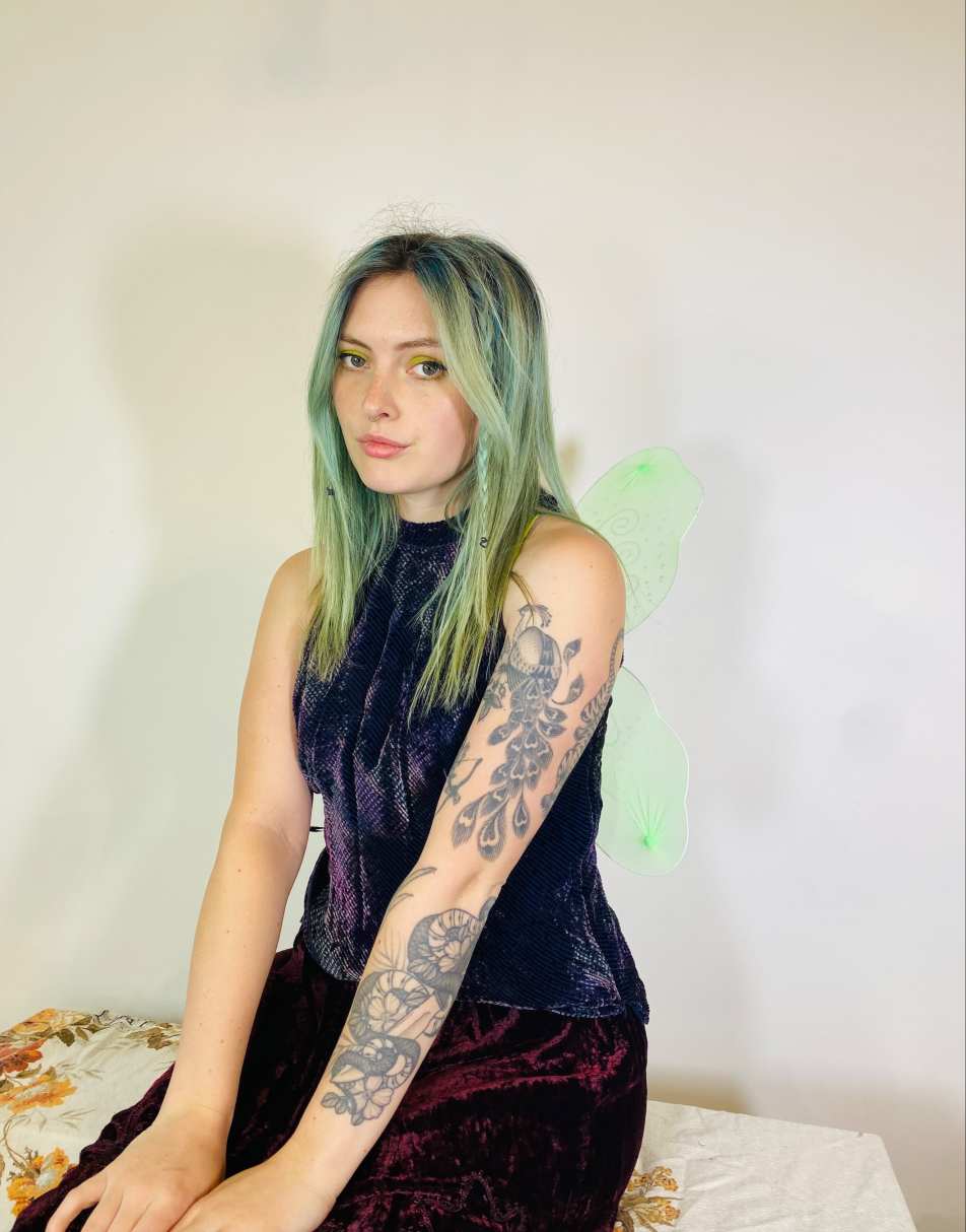 Vintage Size S Y2K fairycore velvet halter top in purple
