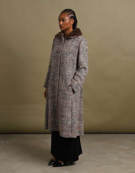 Vintage size XL Aquascutum overcoat in cream, 4 of 7