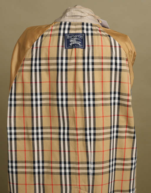 Vintage size XL Burberry's double breasted trench coat in beige, 7 of 7