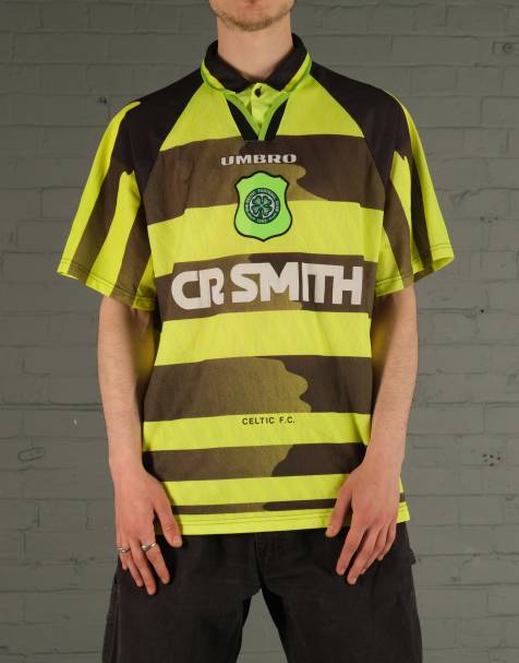 Vintage Size XL Celtic Umbro 96-97 Away Football Shirt - view 1
