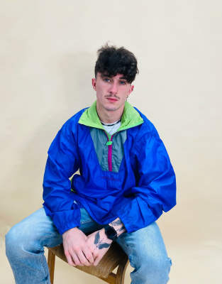 Thumbnail 1 of 4