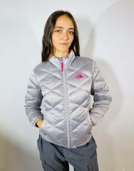 Vintage size xs north face puffer coat in silver