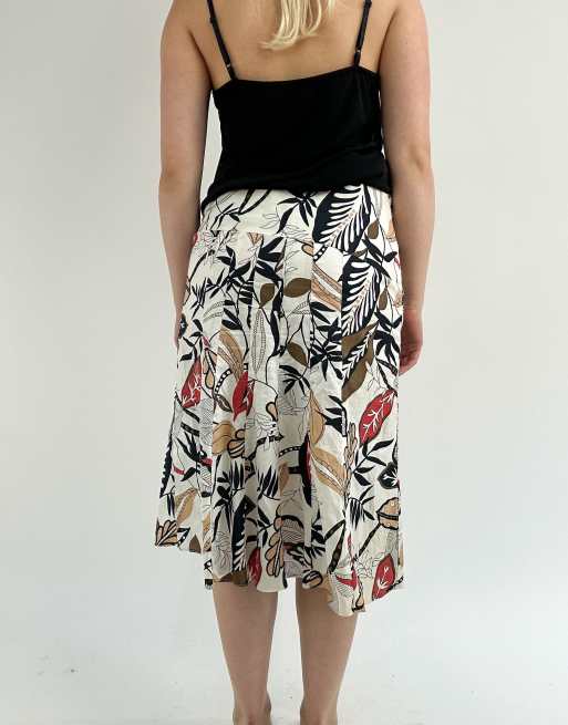 Vintage small botanical print midi skirt in white and multicolour, 2 of 4