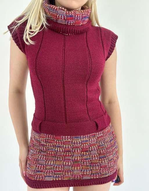 Vintage small patterned knit jumper dress in red and multicolour, 3 of 4