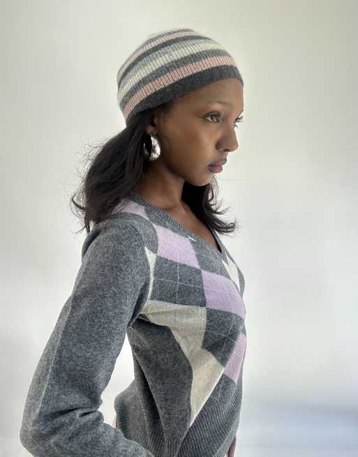 Vintage striped knit hat in grey and pink