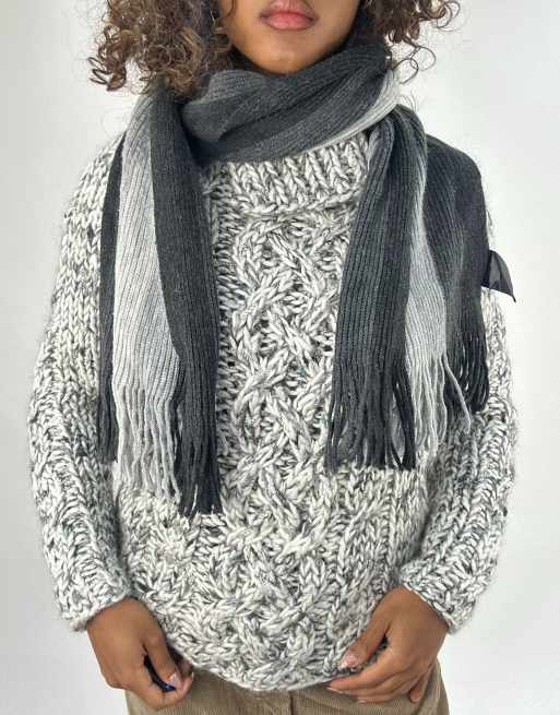 Vintage striped tassel scarf in grey, 3 of 4