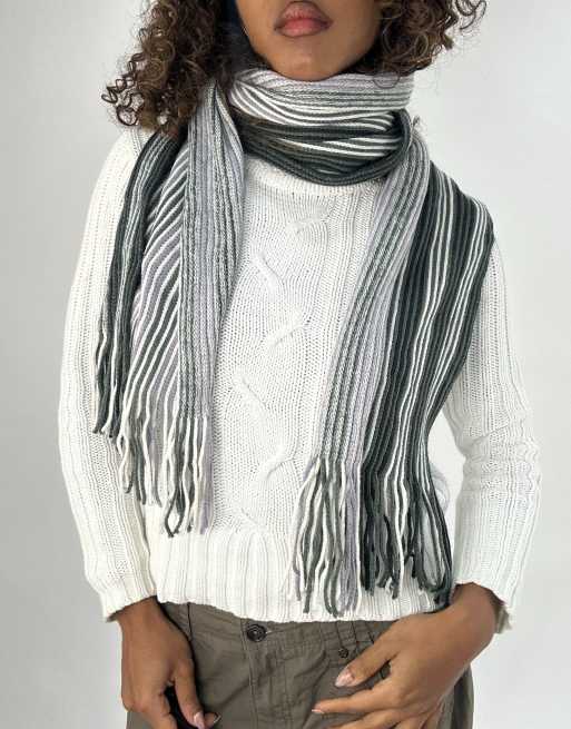 Vintage striped tassel scarf in grey, 3 of 4