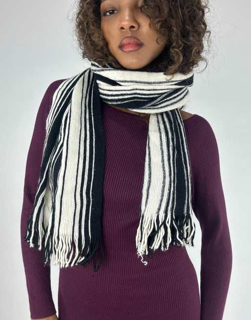 Vintage striped tassel scarf in white