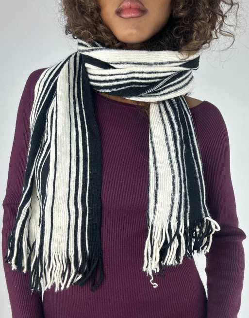 Vintage striped tassel scarf in white, 3 of 4