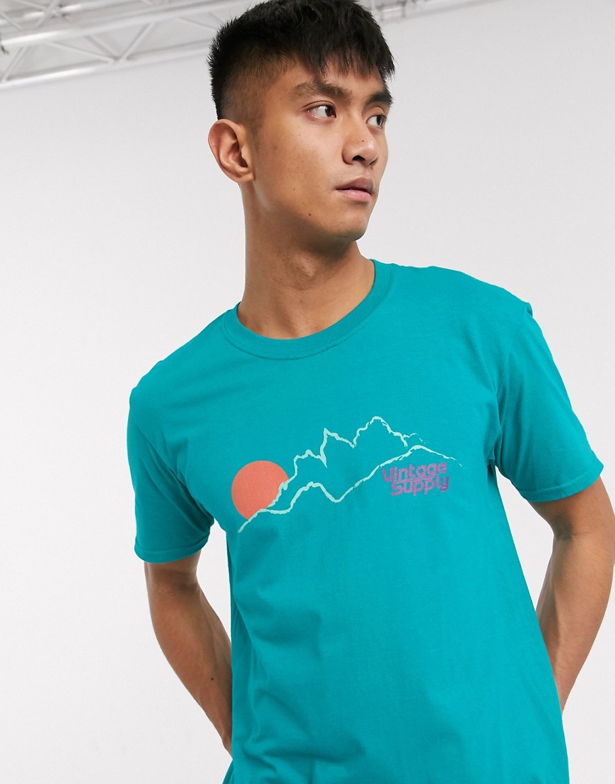 Vintage Supply - Grøn t-shirt med omrids af bjerg