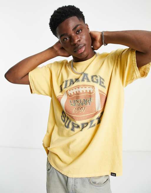 Vintage Supply - Gul T-shirt med 1991-print i collegedesign