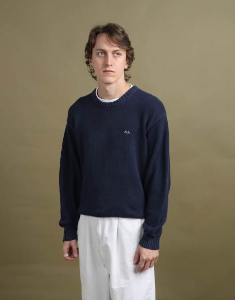 Vintage Thomas Burberry Crew Neck Jumper size S in Navy Blue - view 1