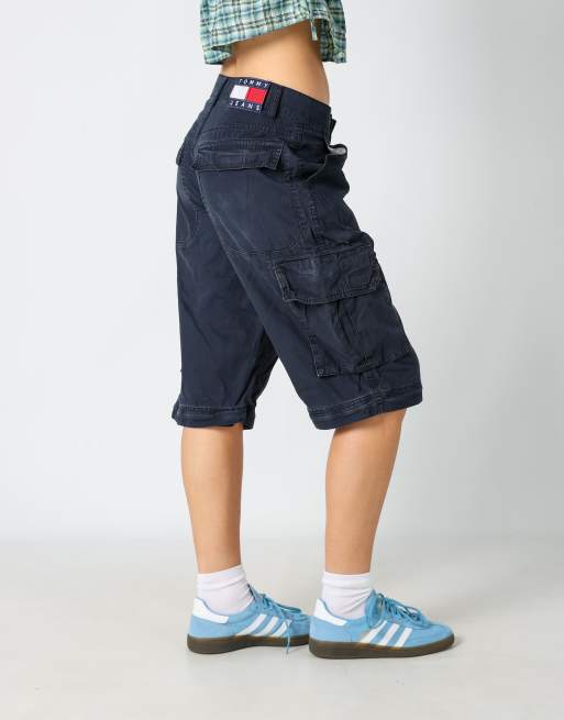 Vintage Tommy Hilfiger 30x24 canvas cargo shorts in navy blue