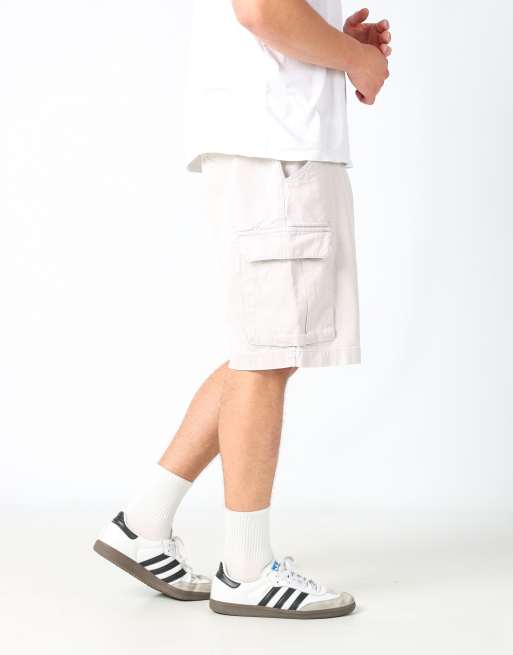 Vintage Tommy Hilfiger 32x22 canvas cargo shorts in ivory