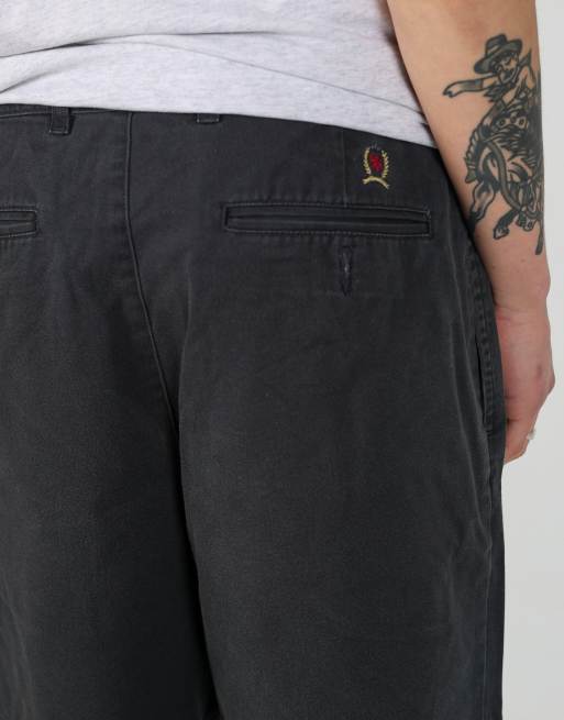 Vintage Tommy Hilfiger 34x19 woven straight shorts in black, 6 of 6