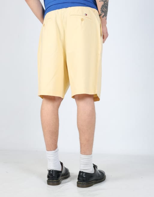 Vintage Tommy Hilfiger 36x20 canvas cargo shorts in yellow, 2 of 4