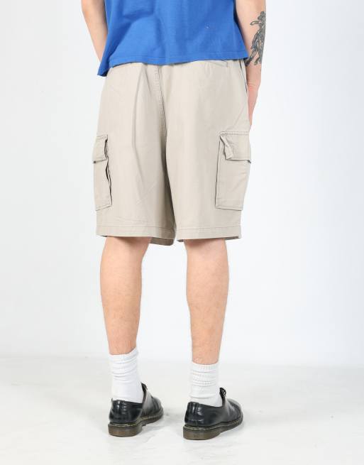 Vintage Tommy Hilfiger 36x21 canvas cargo shorts in tan, 2 of 4