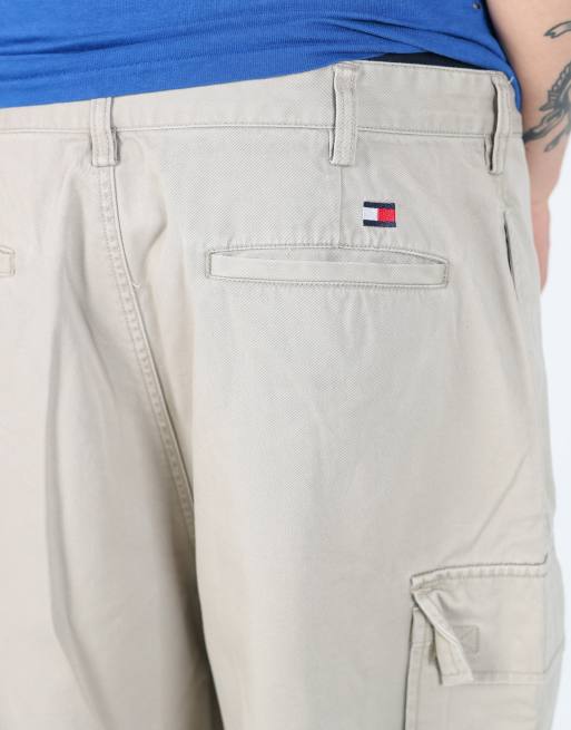 Vintage Tommy Hilfiger 36x21 canvas cargo shorts in tan, 4 of 4