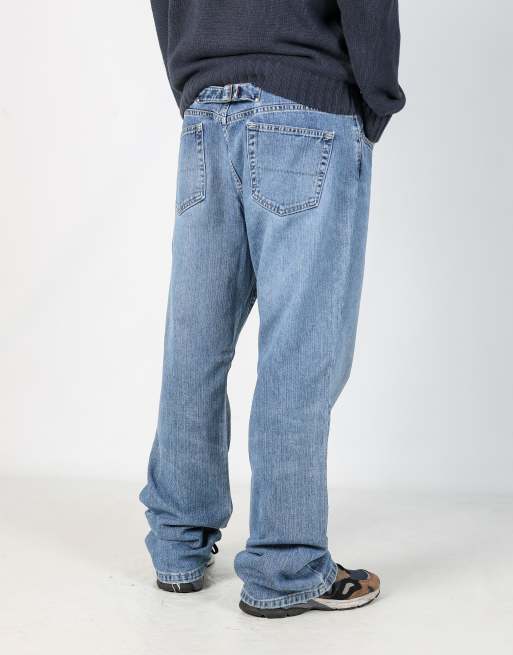 Vintage Tommy Hilfiger buckle 38x32 denim jeans in blue