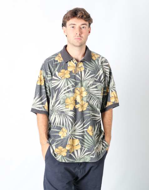 Vintage Tommy Hilfiger l t-shirt in grey - view 1