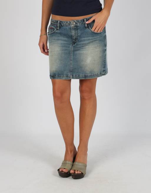 Vintage Tommy Hilfiger M denim mini skirt in blue, 2 of 4