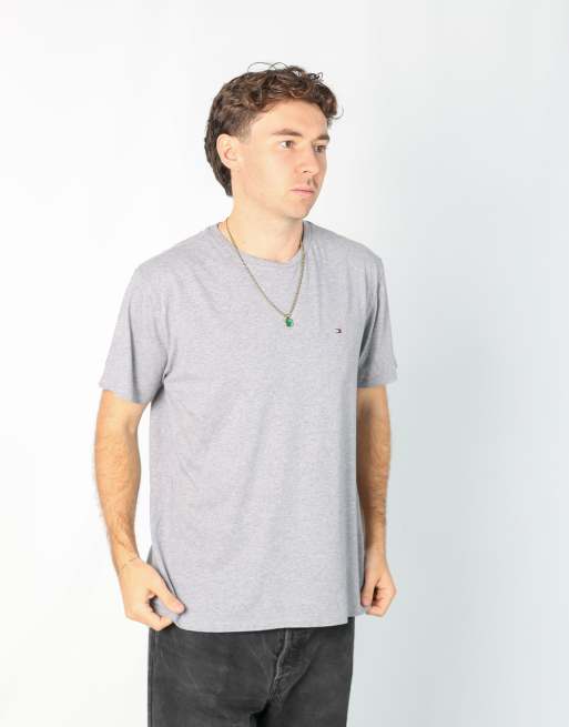 Vintage Tommy Hilfiger m t-shirt in grey