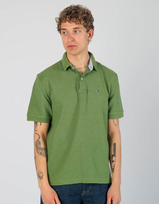 Vintage Tommy Hilfiger m t-shirt in light green