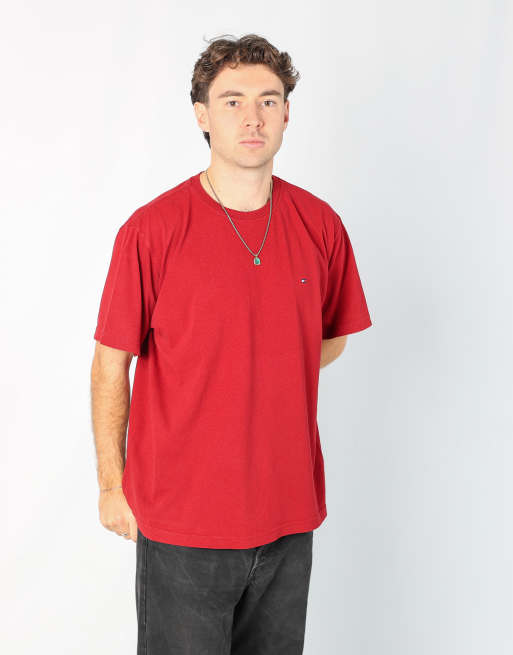 Vintage Tommy Hilfiger m t-shirt in red