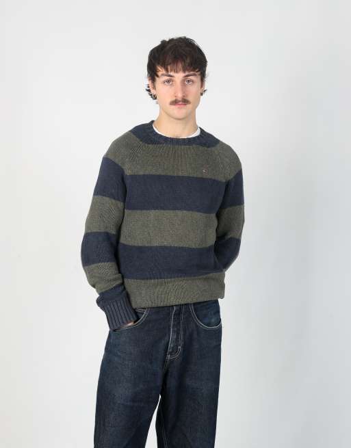 Vintage Tommy Hilfiger s sweatshirt in dark green
