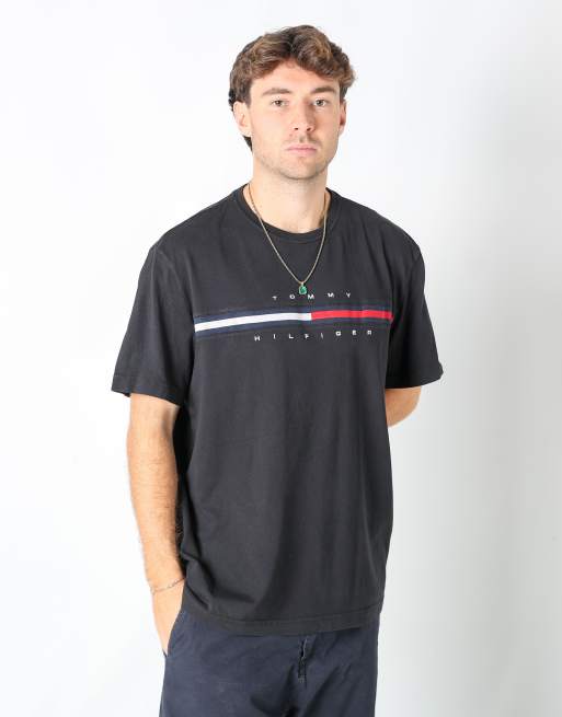 Vintage Tommy Hilfiger xl t-shirt in black