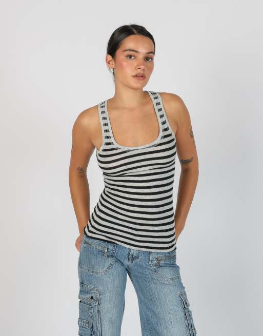 Vintage Tommy Hilfiger XS woven vest in light grey, 1 of 4