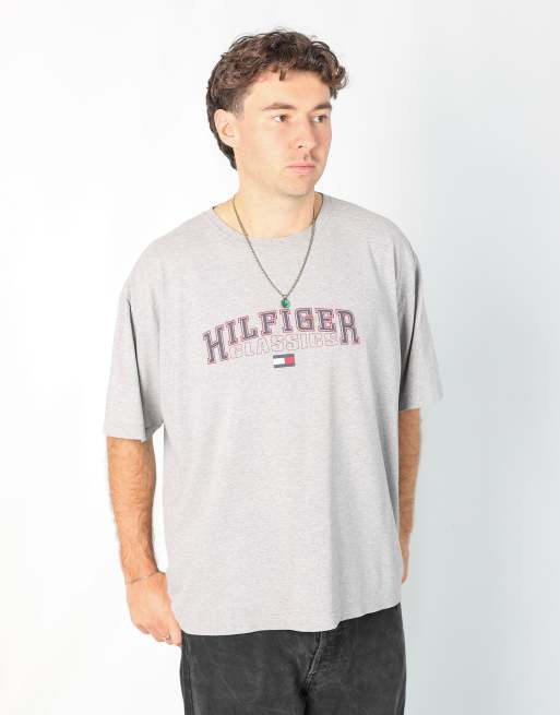 Vintage Tommy Hilfiger xxl t-shirt in grey