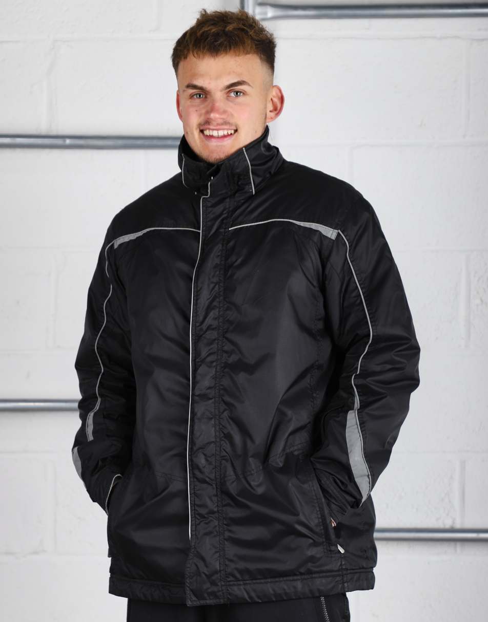 Vintage Umbro Size M padded parka rain coat in black
