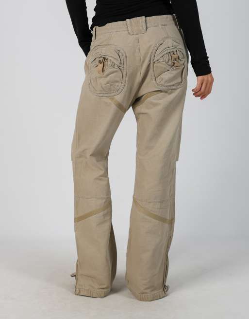 Vintage Unbranded L cargo pants in beige, 2 of 4