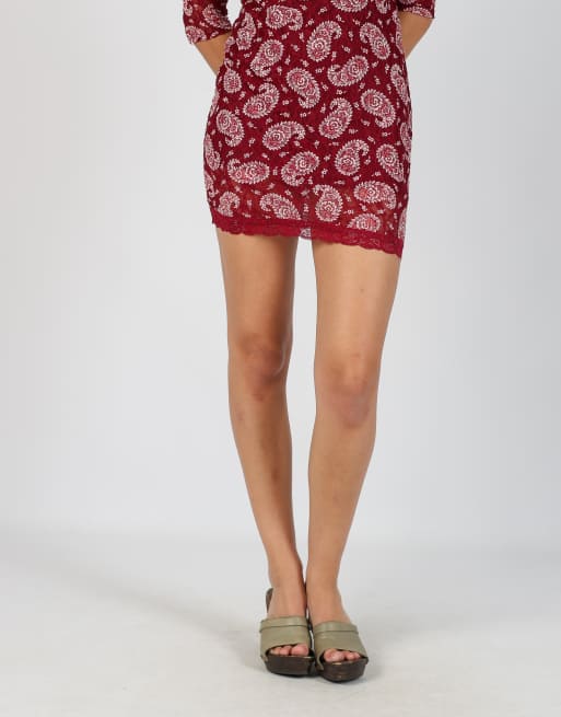 Vintage Unbranded M lace mini dress in burgundy red, 2 of 4