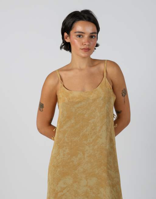 Vintage Unbranded M woven maxi dress in tan, 2 of 4