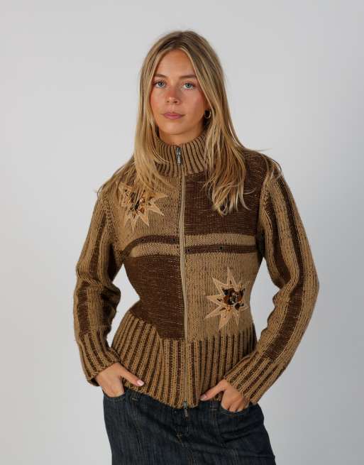 Vintage Unbranded S knitted jumper in tan, 1 of 4