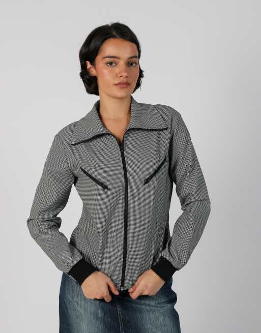 Vintage Unbranded S light jacket in black, 1 of 4