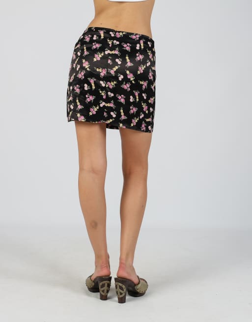 Vintage Unbranded S woven mini skirt in black, 4 of 4
