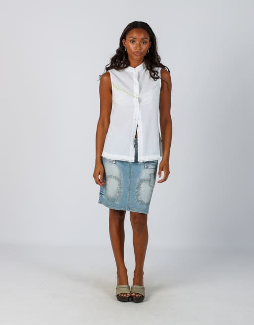 Vintage Unbranded XS denim midi skirt in light blue, 1 of 4