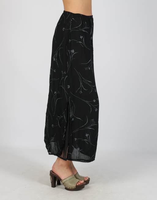 Vintage Unbranded XS woven maxi skirt in black, 2 of 4