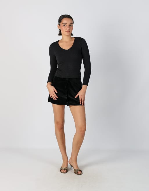 Vintage Unbranded XS woven mini skirt in black, 1 of 4