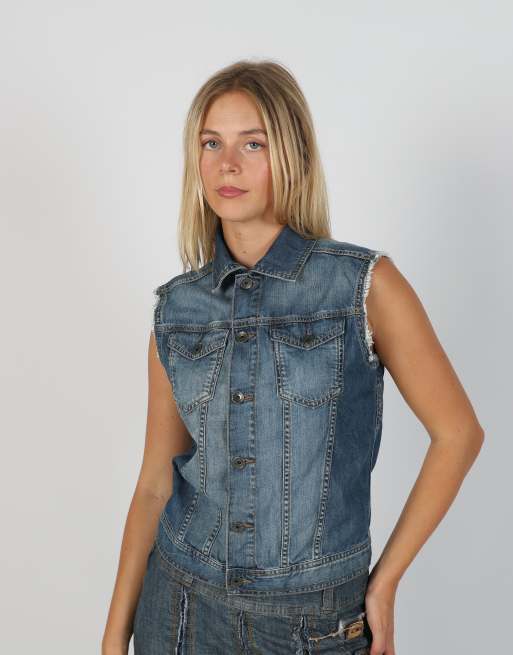 Vintage United Colours of Benetton S denim jacket in blue, 1 of 4