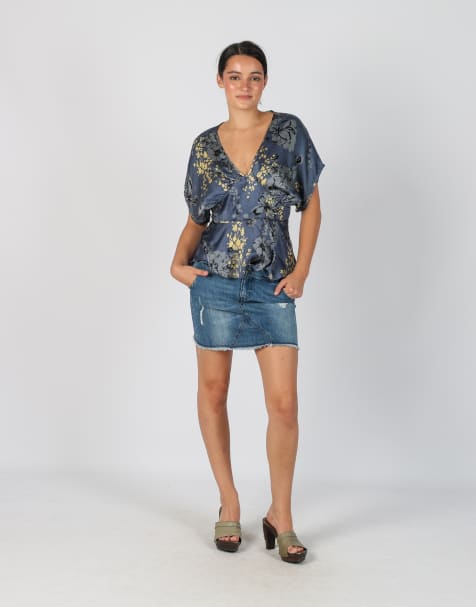 Vintage United Colours of Benetton S denim mini skirt in blue - view 1