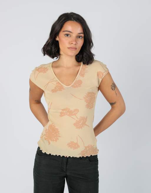 Vintage United Colours of Benetton S mesh top in peach, 3 of 4
