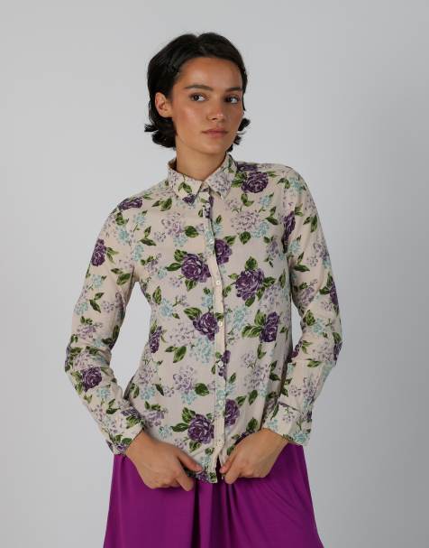 Vintage United Colours of Benetton S shirt in beige - view 1