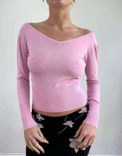 Vintage v neck jumper in pink - view 1